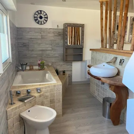 La Salamandre De L Olivier - Le Mimosa Villa